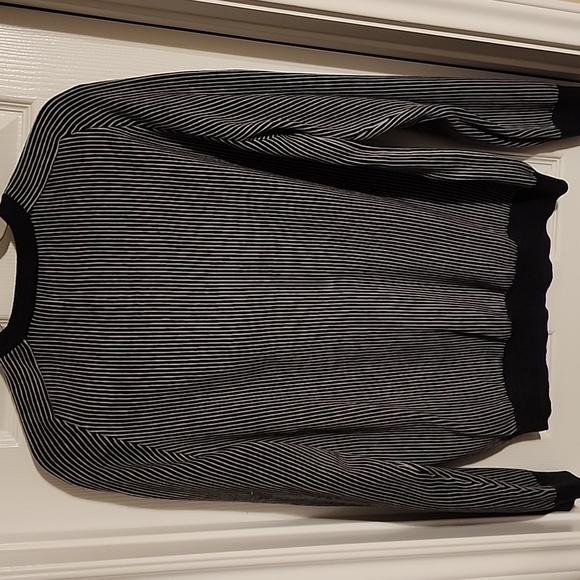 A[X]IST Men's Sweater - Picture 6 of 7